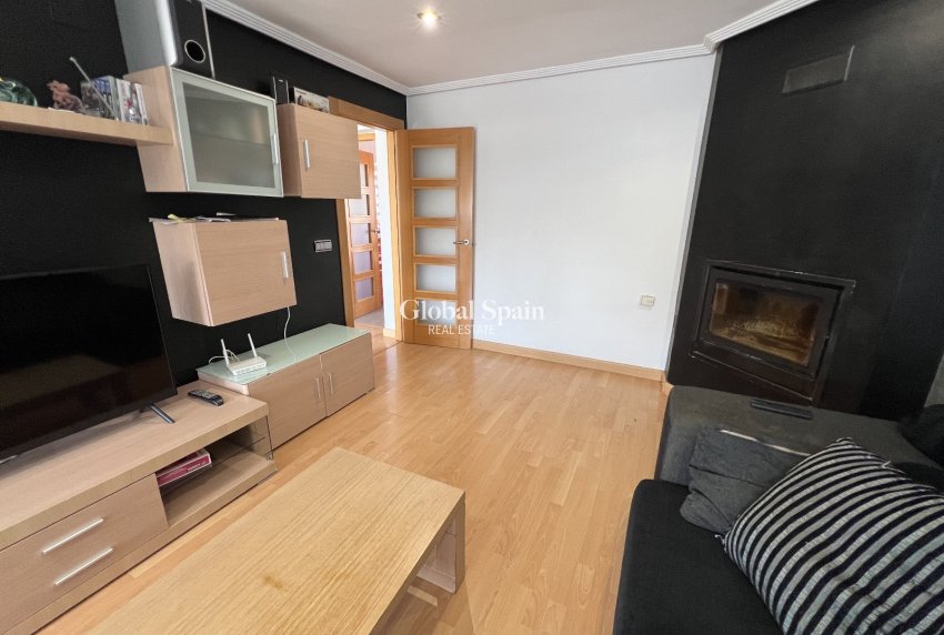 Resale - HOUSE -
TORREVIEJA - Costa Blanca Sur