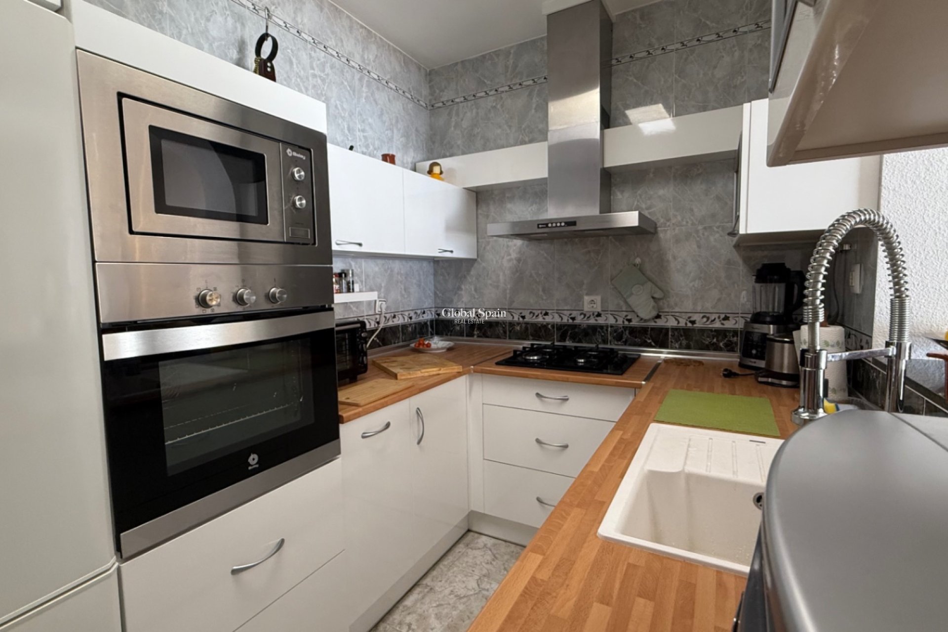 Resale - HOUSE -
TORREVIEJA - Costa Blanca Sur