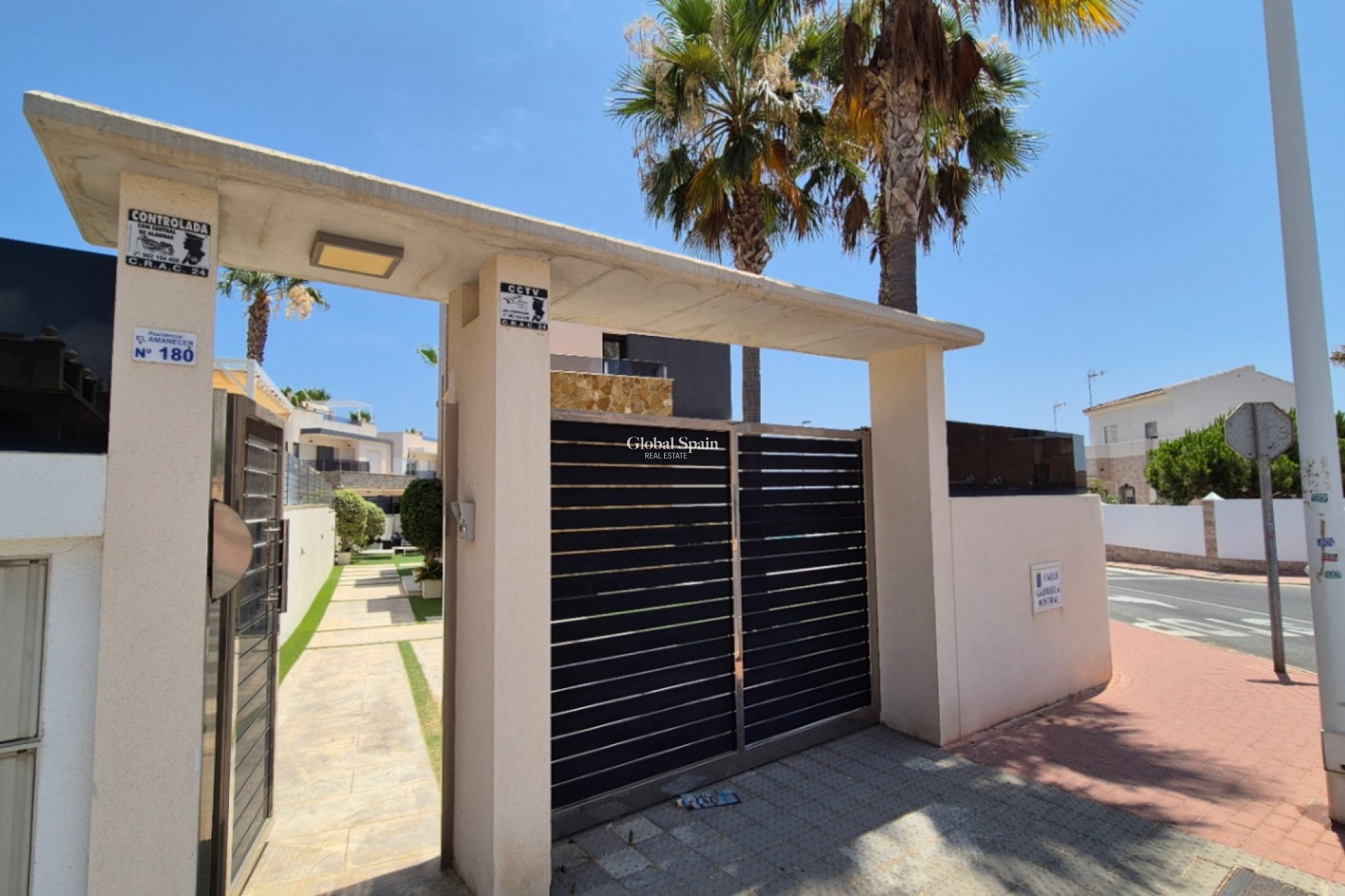 Resale - HOUSE -
TORREVIEJA - Costa Blanca Sur
