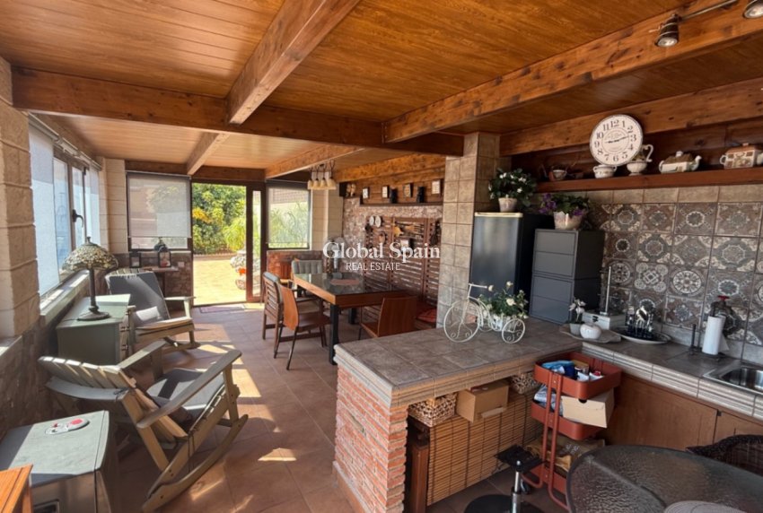 Resale - HOUSE -
TORREVIEJA - Costa Blanca Sur