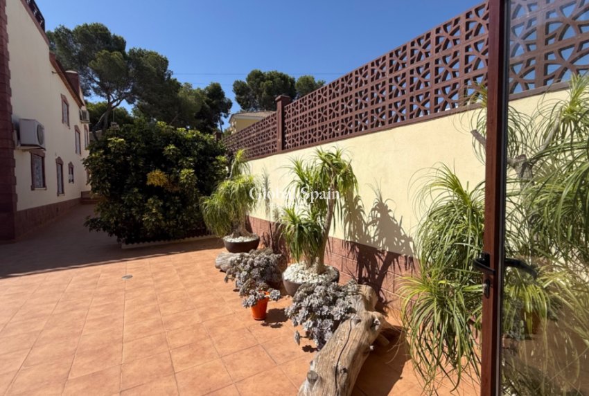 Resale - HOUSE -
TORREVIEJA - Costa Blanca Sur