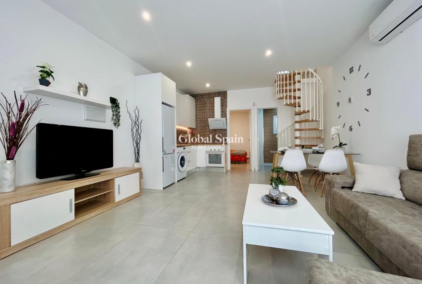 Resale - HOUSE -
TORREVIEJA - Costa Blanca