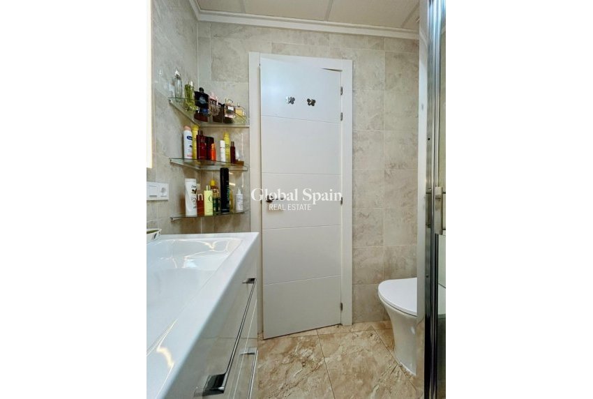 Resale - HOUSE -
TORREVIEJA - Costa Blanca