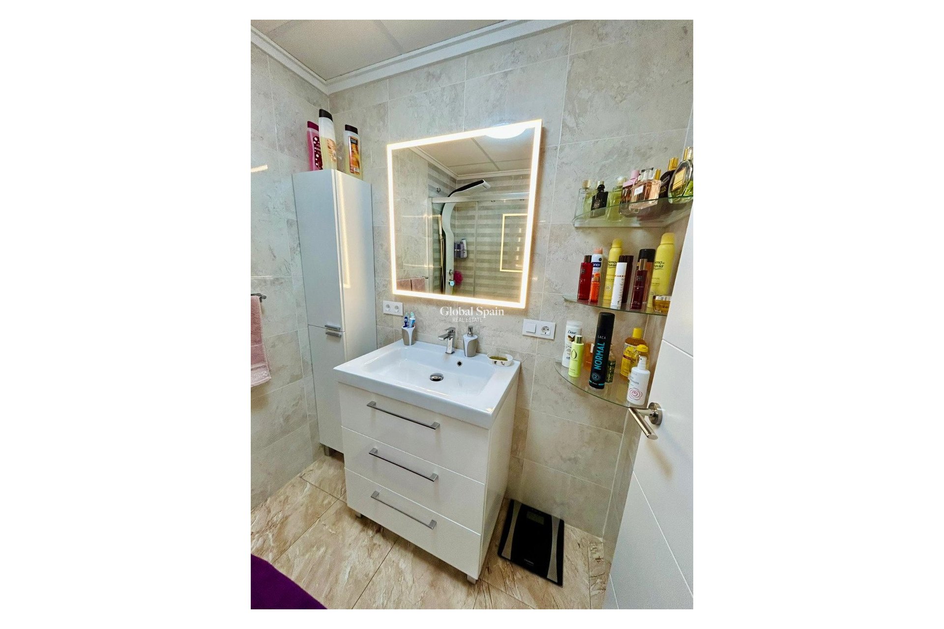 Resale - HOUSE -
TORREVIEJA - Costa Blanca