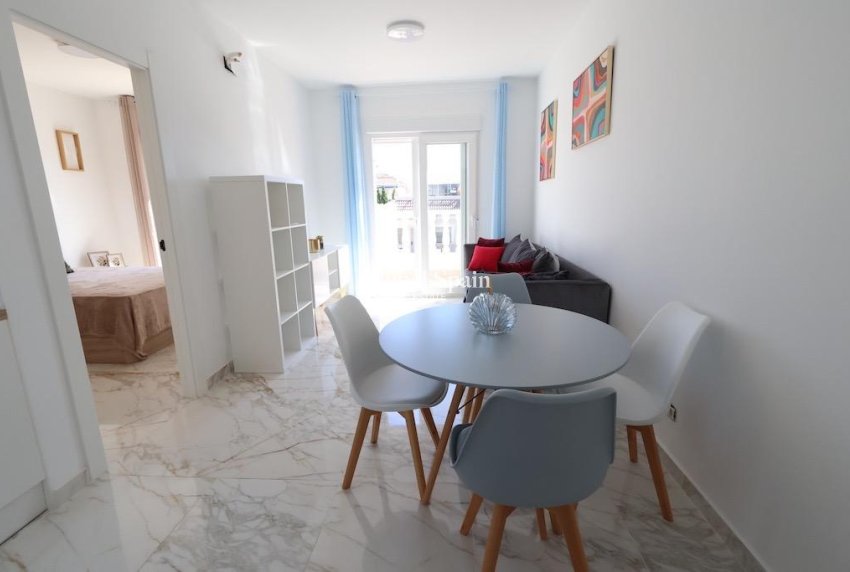 Resale - HOUSE -
TORREVIEJA - Costa Blanca