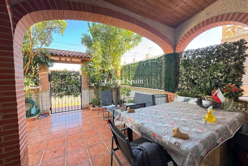 Resale - HOUSE -
TORREVIEJA - Costa Blanca