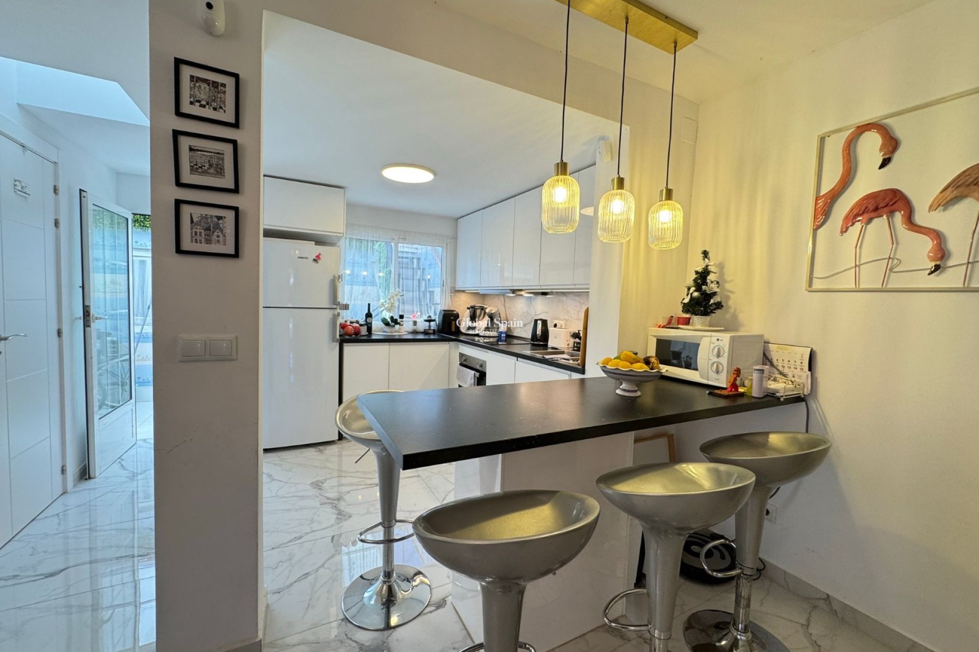 Resale - HOUSE -
TORREVIEJA - Costa Blanca