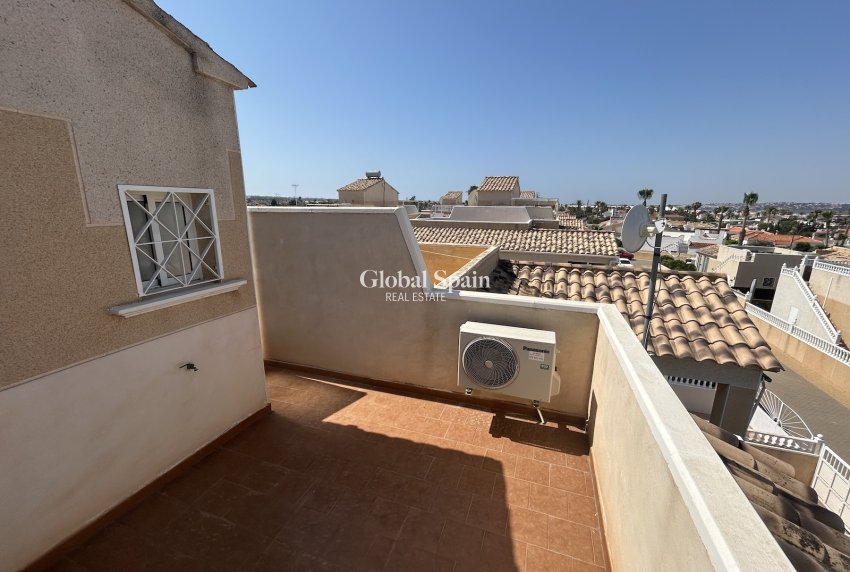 Resale - HOUSE -
TORREVIEJA - Costa Blanca