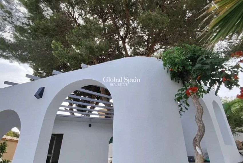 Resale - HOUSE -
TORREVIEJA - Costa Blanca