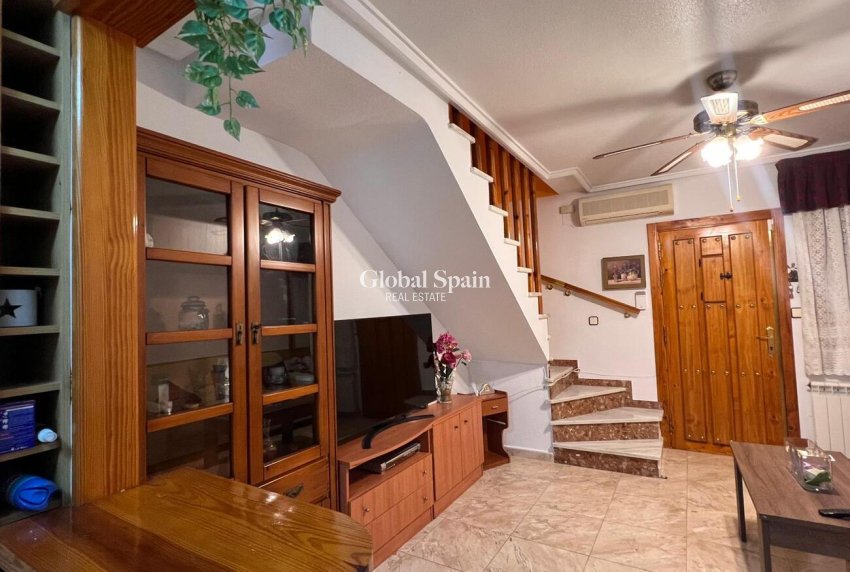 Resale - HOUSE -
TORREVIEJA - Costa Blanca