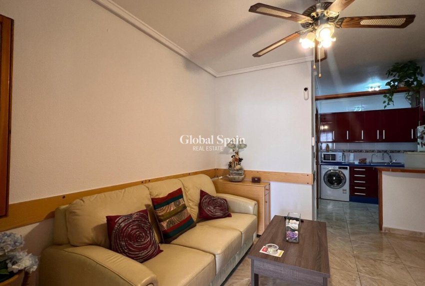 Resale - HOUSE -
TORREVIEJA - Costa Blanca