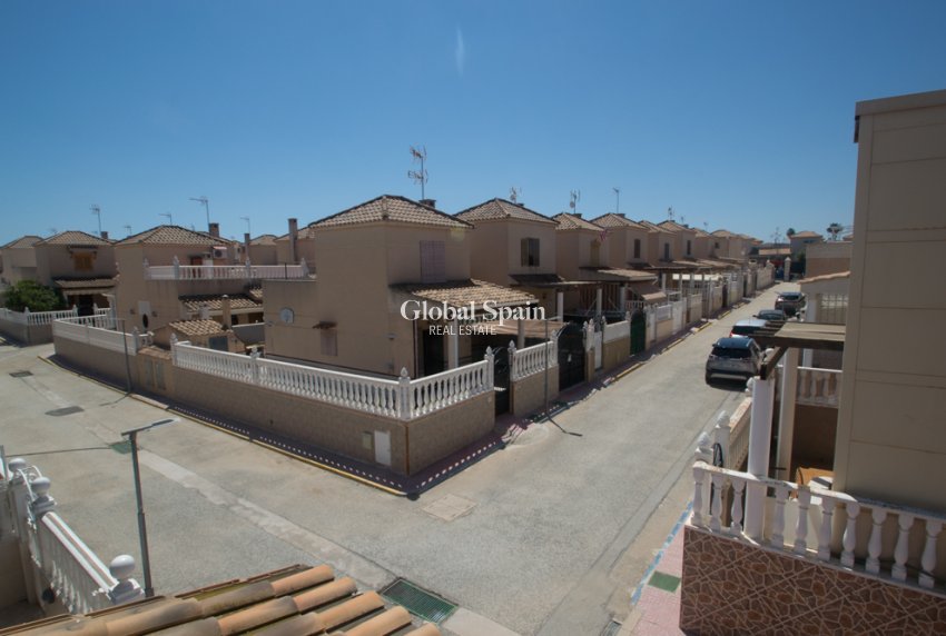 Resale - HOUSE -
TORREVIEJA - Costa Blanca