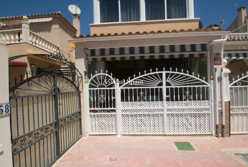 Resale - HOUSE -
TORREVIEJA - Costa Blanca