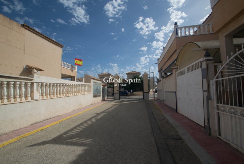Resale - HOUSE -
TORREVIEJA - Costa Blanca
