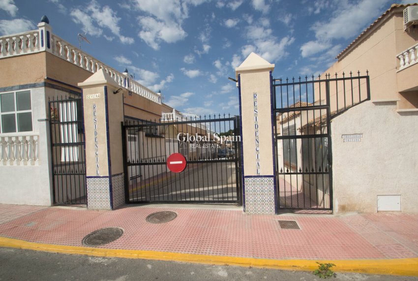 Resale - HOUSE -
TORREVIEJA - Costa Blanca