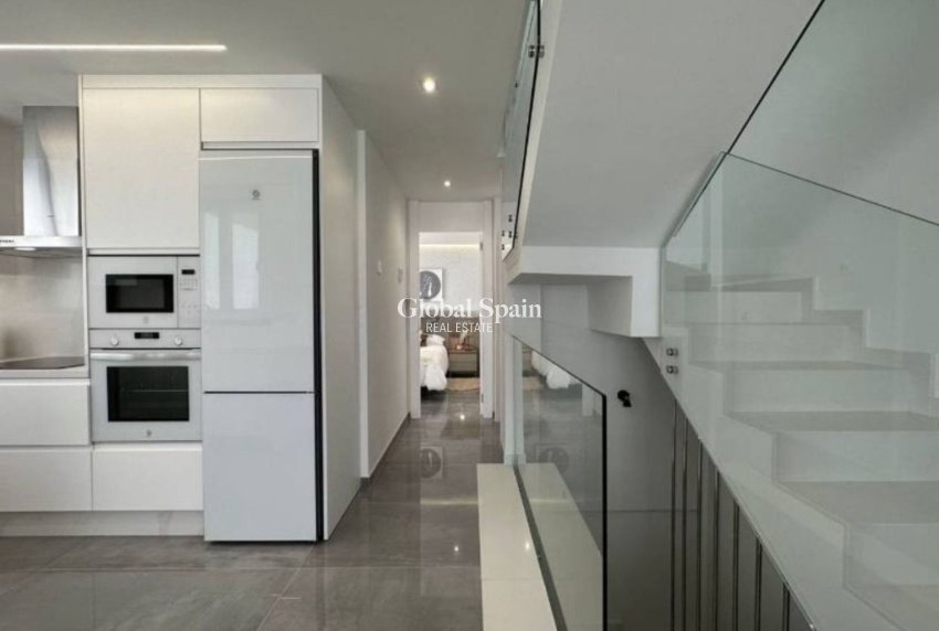 Resale - HOUSE -
TORREVIEJA - Costa Blanca