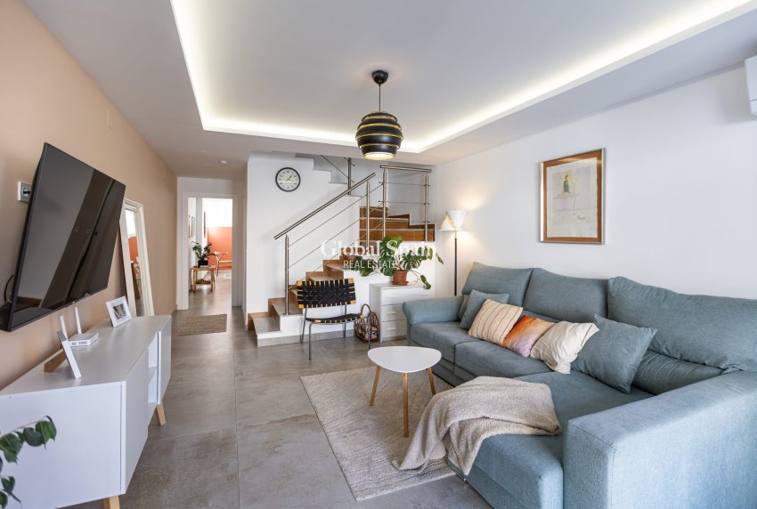 Resale - HOUSE -
TORREVIEJA - Costa Blanca