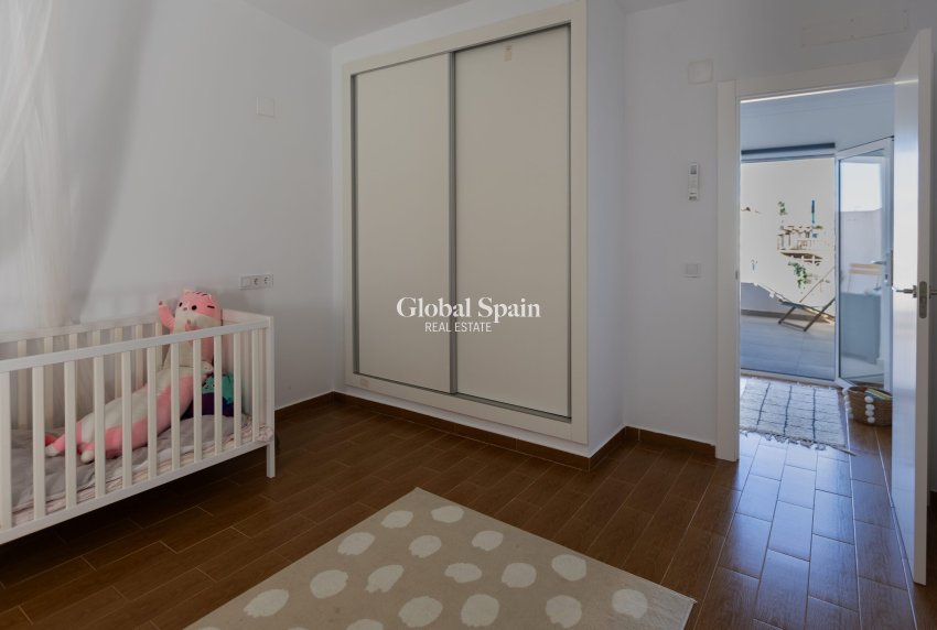 Resale - HOUSE -
TORREVIEJA - Costa Blanca
