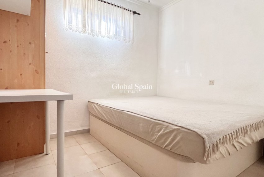 Resale - HOUSE -
TORREVIEJA - Costa Blanca