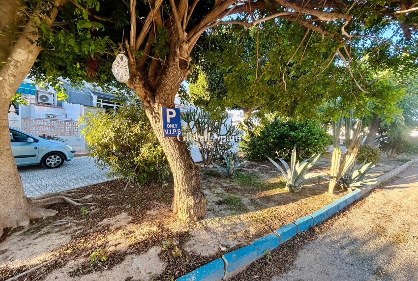 Resale - HOUSE -
TORREVIEJA - Costa Blanca