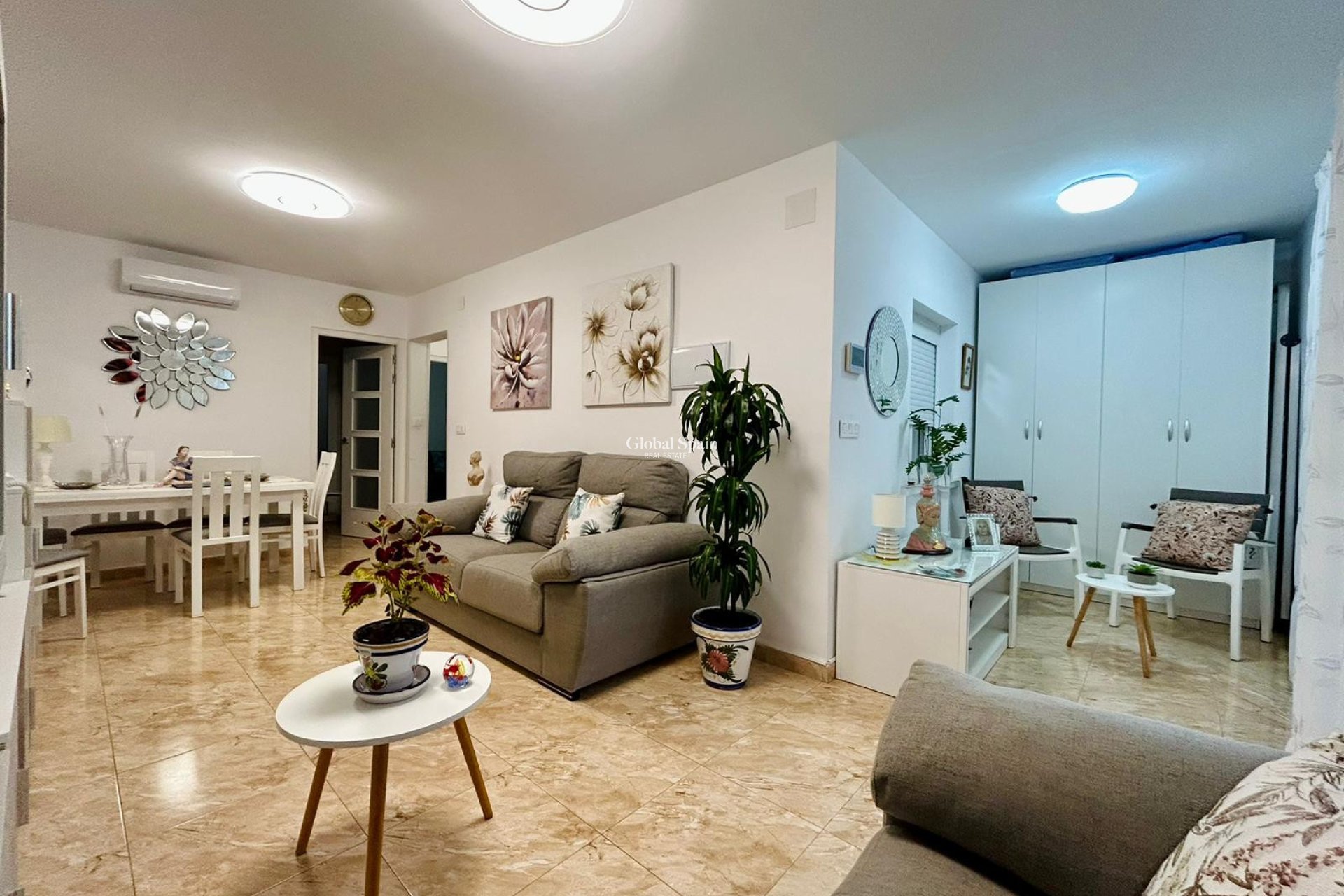 Resale - HOUSE -
TORREVIEJA - Costa Blanca