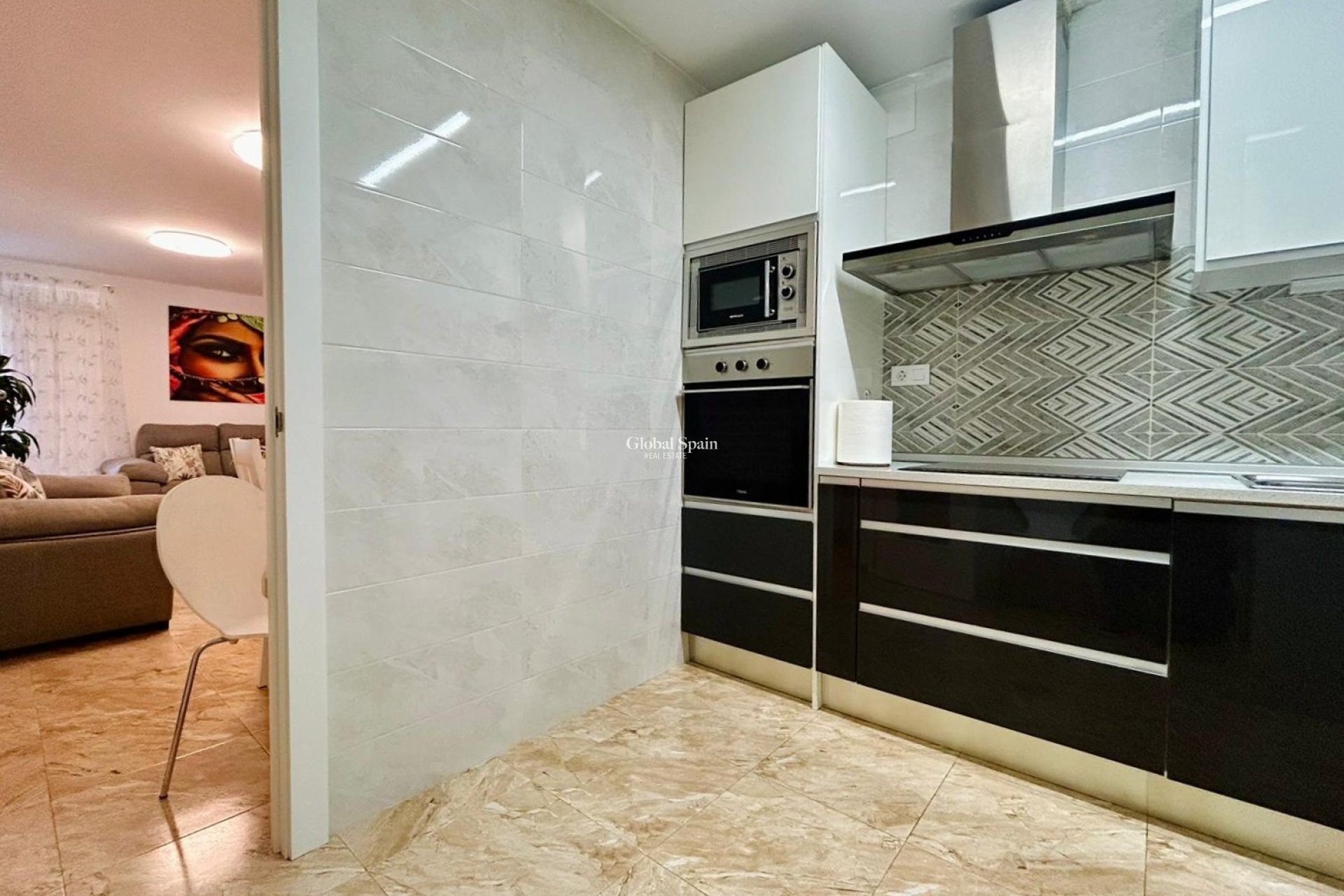 Resale - HOUSE -
TORREVIEJA - Costa Blanca