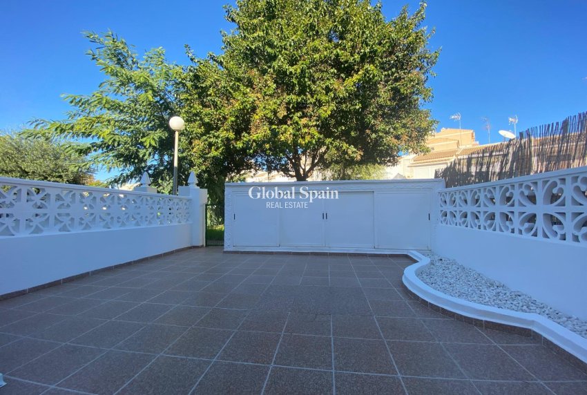 Resale - HOUSE -
TORREVIEJA - Costa Blanca