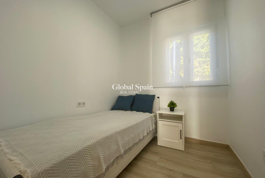 Resale - HOUSE -
TORREVIEJA - Costa Blanca