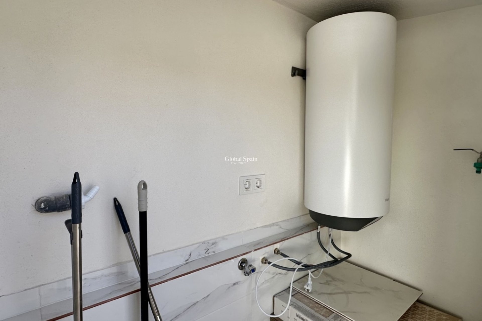 Resale - HOUSE -
TORREVIEJA - Costa Blanca