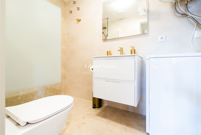 Resale - HOUSE -
TORREVIEJA - Costa Blanca