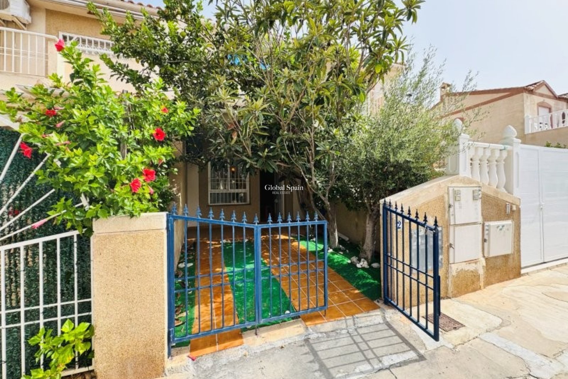 Resale - HOUSE -
TORREVIEJA - Costa Blanca