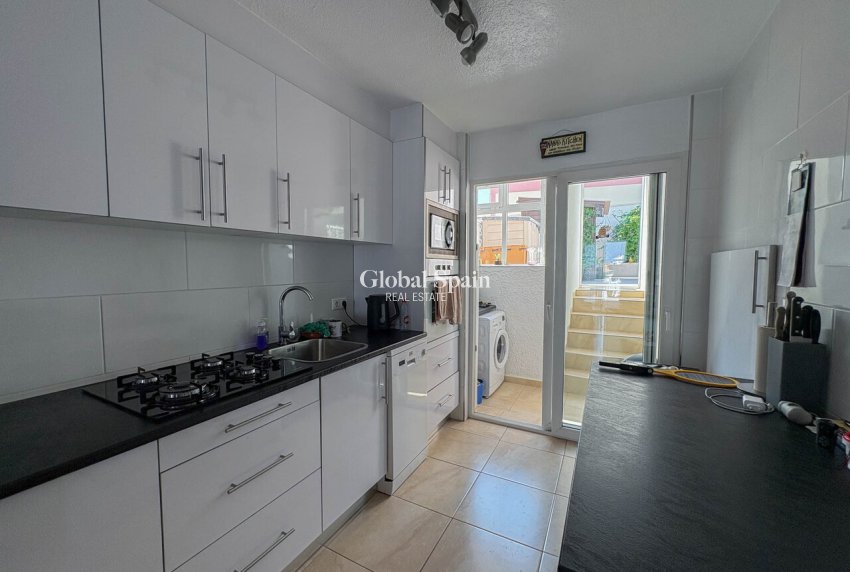 Resale - HOUSE -
TORREVIEJA - Costa Blanca