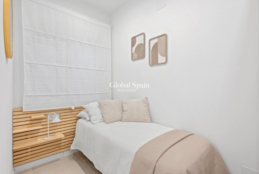 Resale - HOUSE -
TORREVIEJA - Costa Blanca