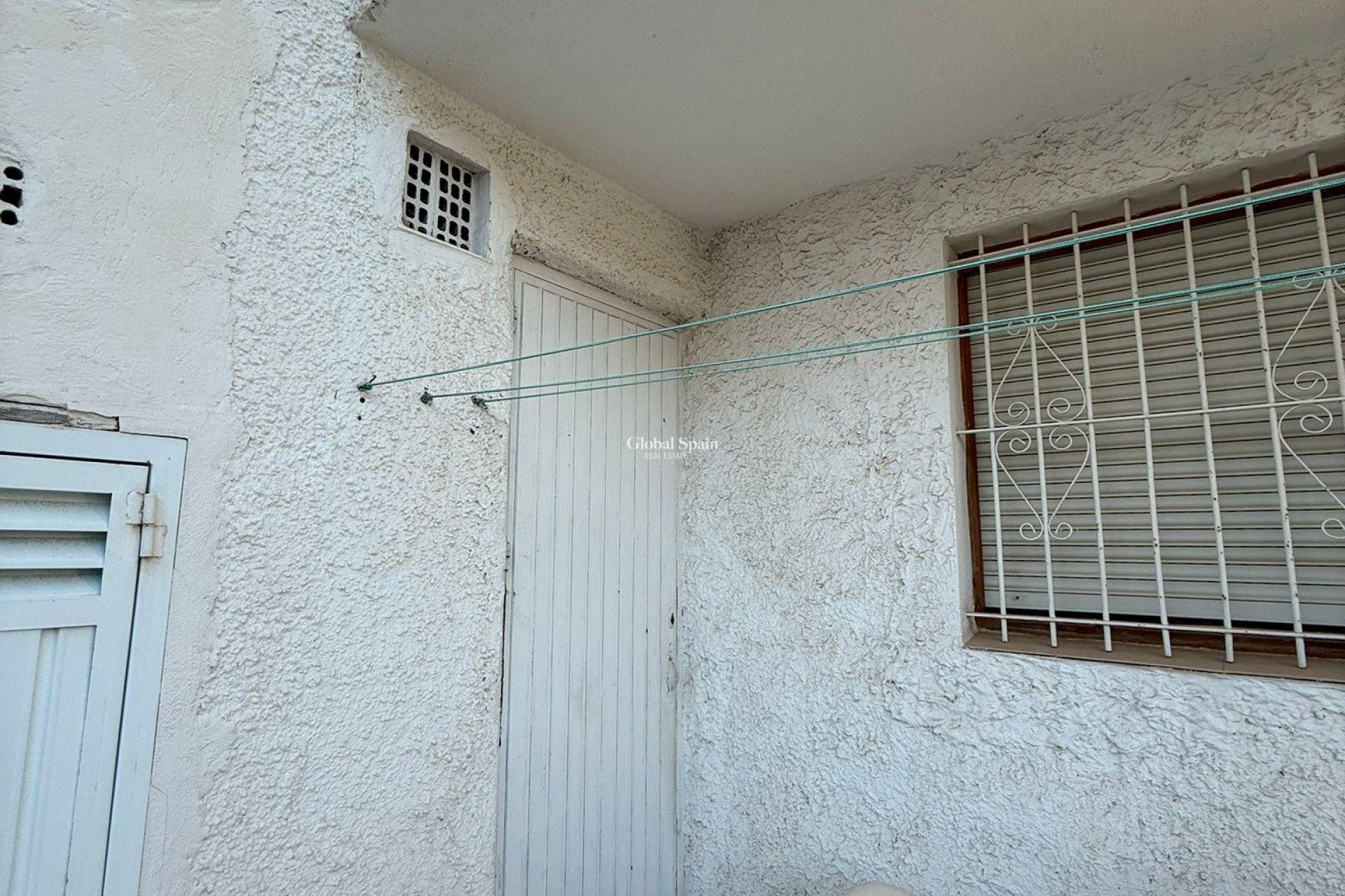 Resale - HOUSE -
TORREVIEJA - Costa Blanca