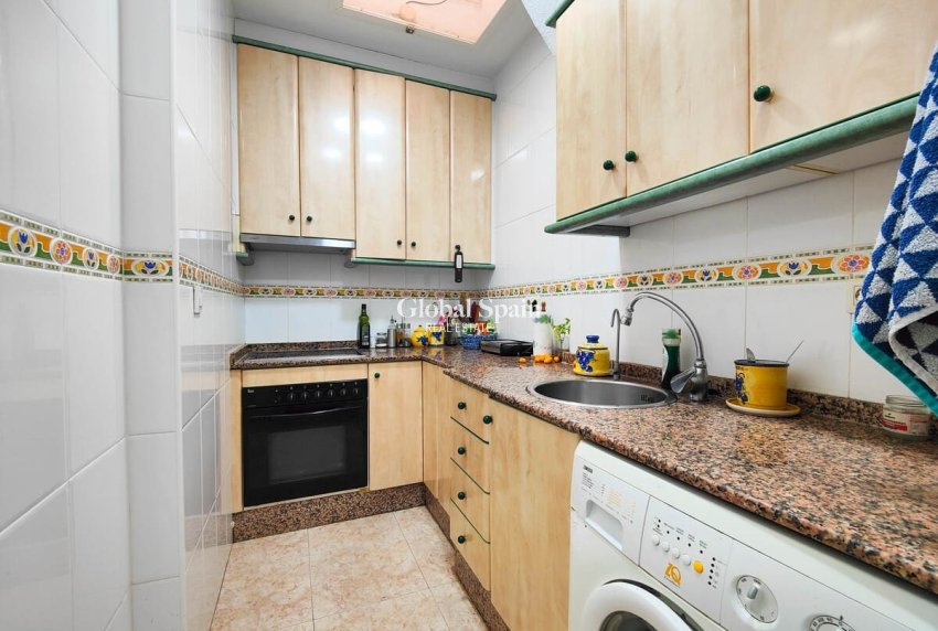 Resale - HOUSE -
TORREVIEJA - Costa Blanca