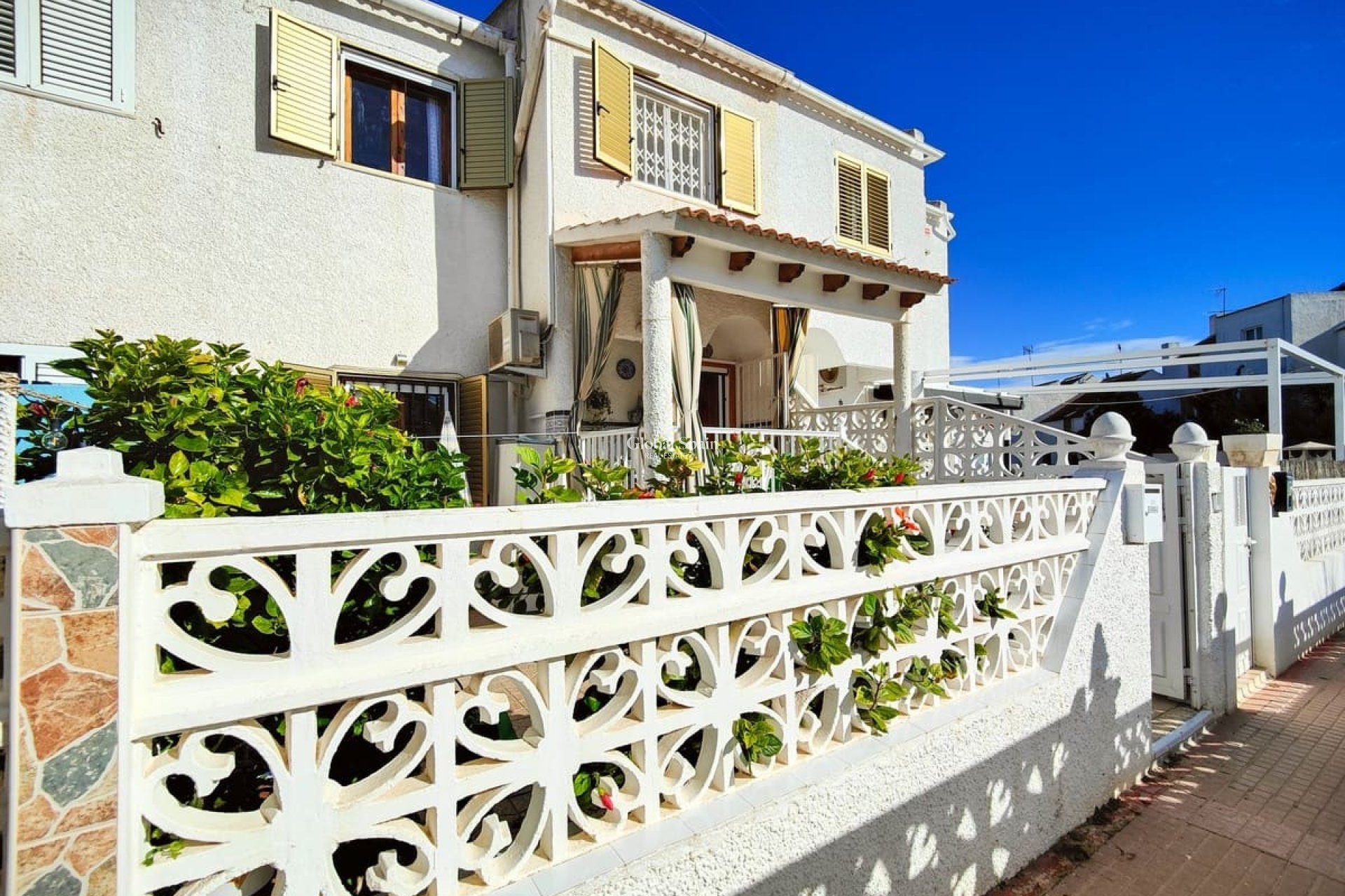 Resale - HOUSE -
TORREVIEJA - Costa Blanca