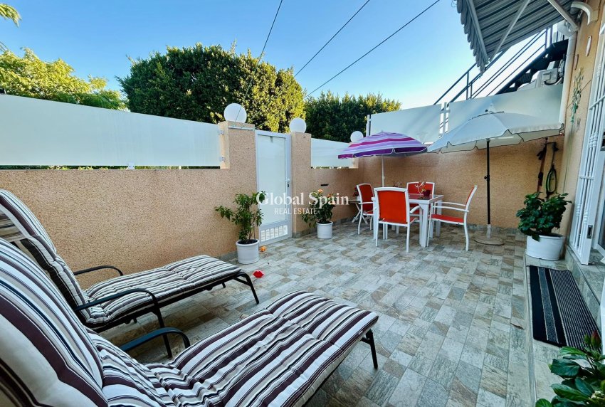 Resale - HOUSE -
TORREVIEJA - Costa Blanca