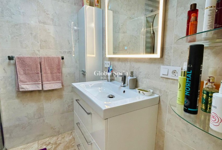 Resale - HOUSE -
TORREVIEJA - Costa Blanca