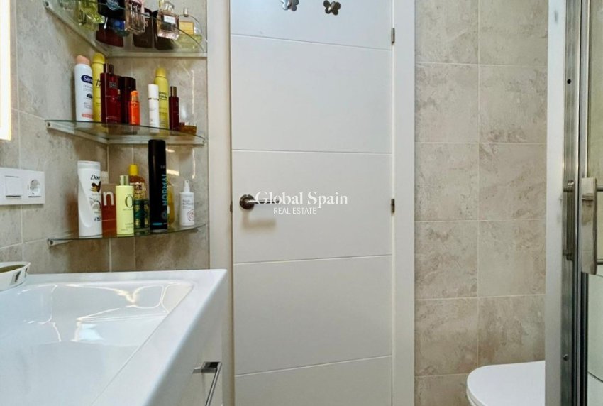 Resale - HOUSE -
TORREVIEJA - Costa Blanca