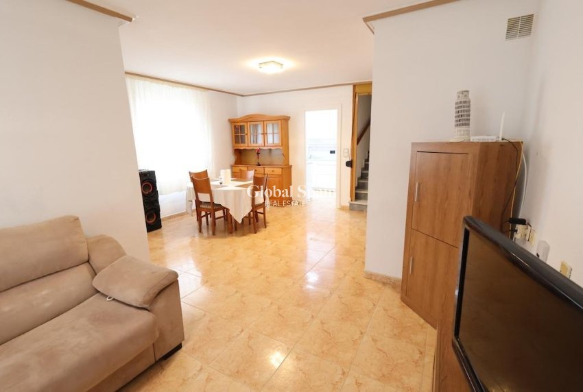 Resale - HOUSE -
TORREVIEJA - Costa Blanca