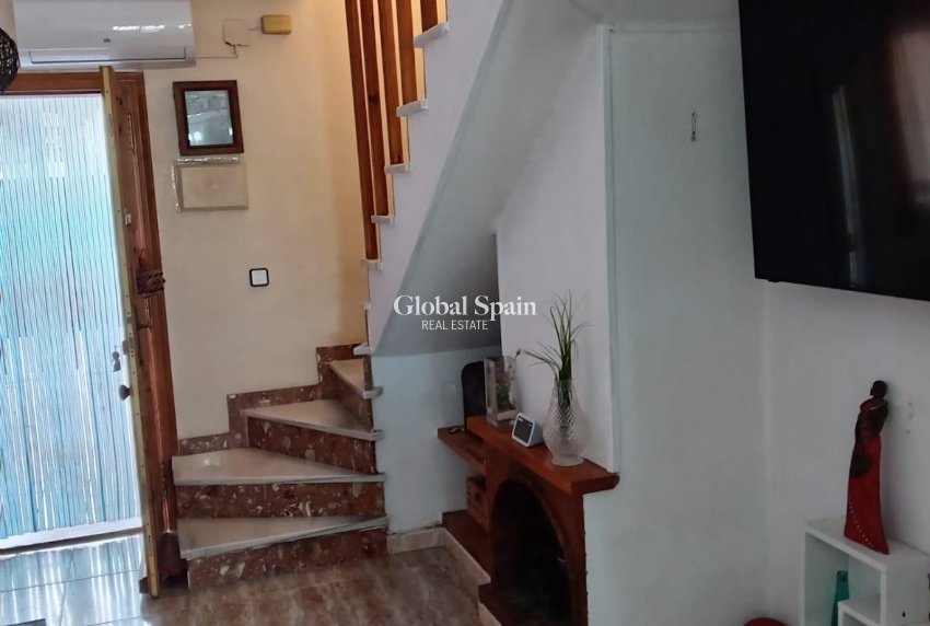 Resale - HOUSE -
TORREVIEJA - Costa Blanca
