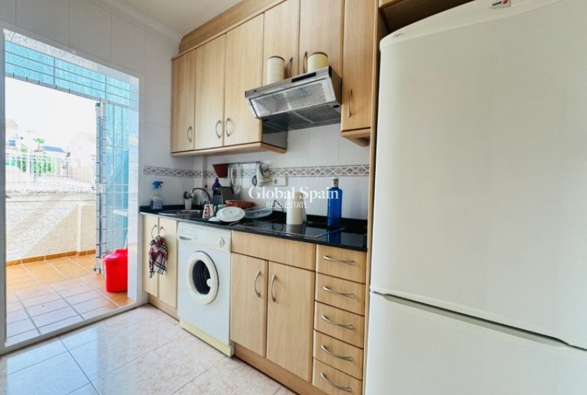 Resale - HOUSE -
TORREVIEJA - Costa Blanca