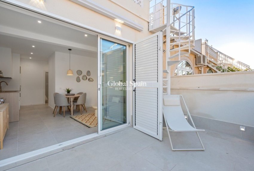 Resale - HOUSE -
TORREVIEJA - Costa Blanca