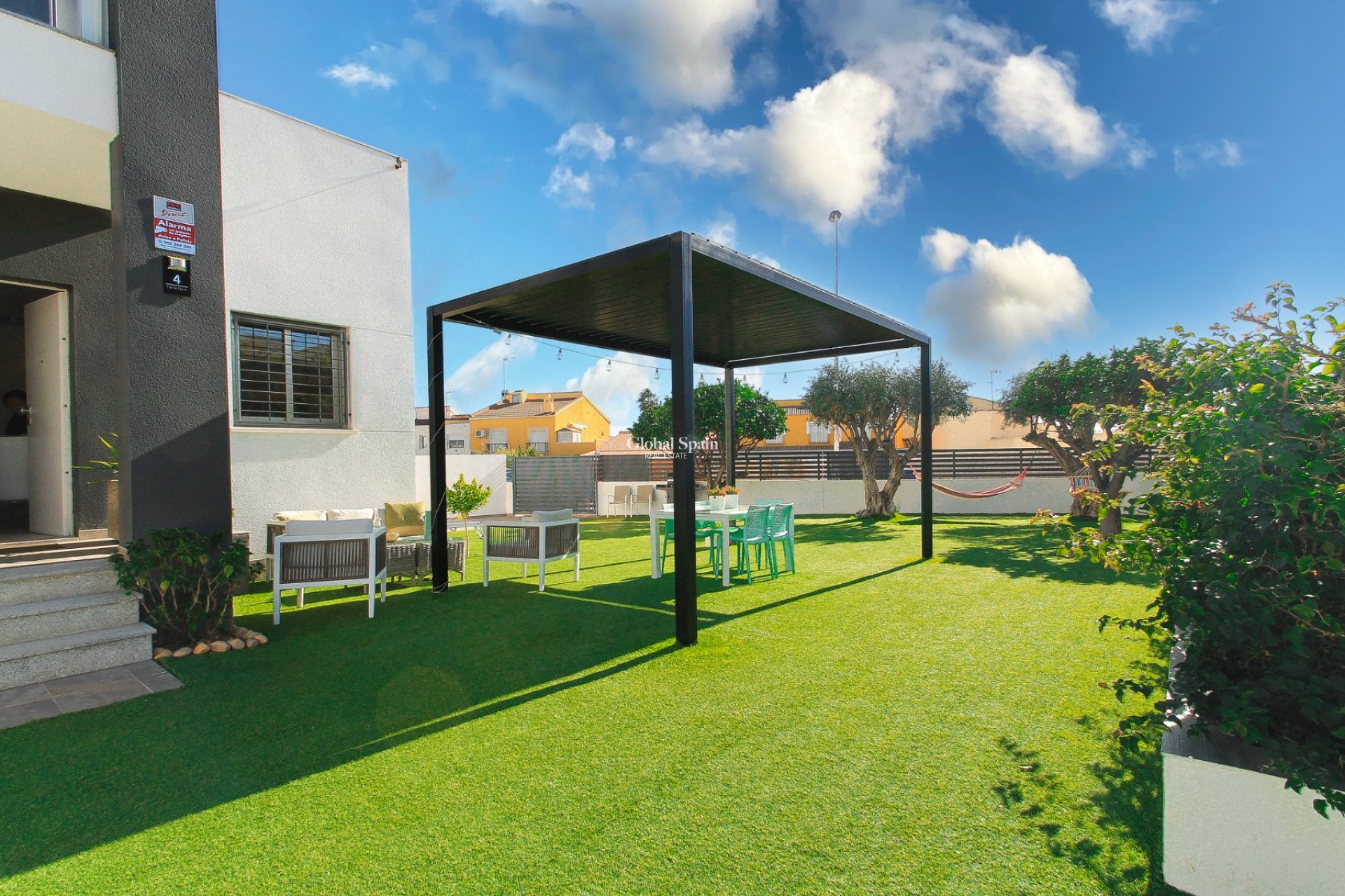 Resale - HOUSE -
TORREVIEJA - Costa Blanca