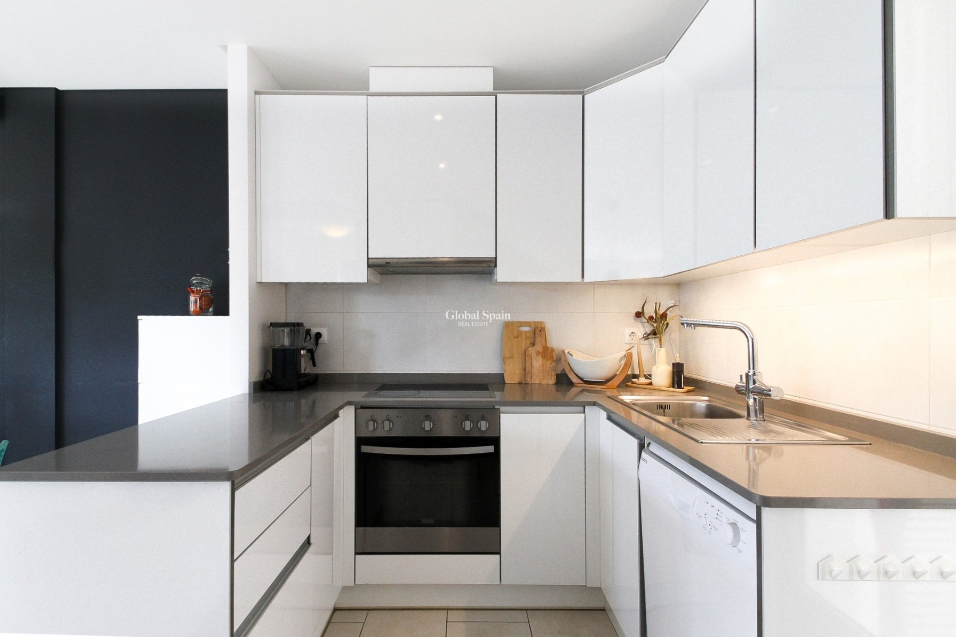 Resale - HOUSE -
TORREVIEJA - Costa Blanca