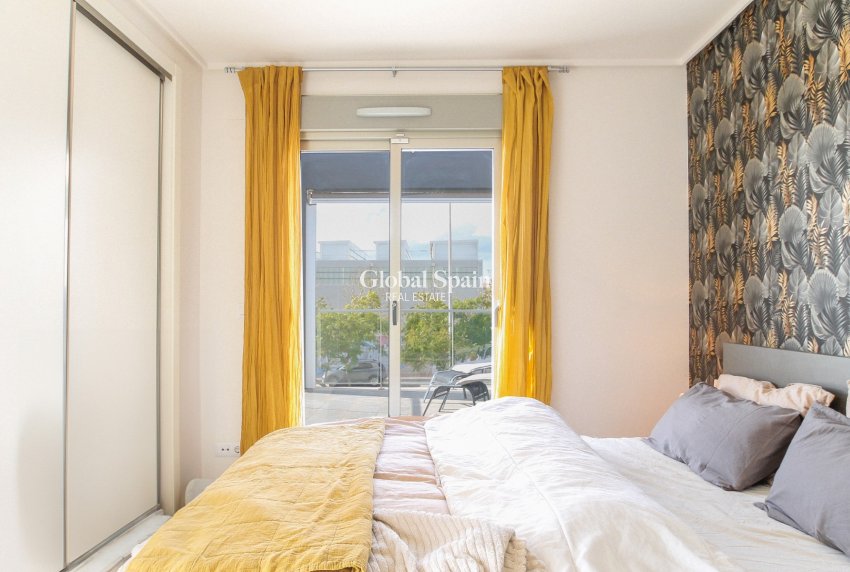 Resale - HOUSE -
TORREVIEJA - Costa Blanca