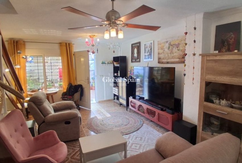 Resale - HOUSE -
TORREVIEJA - Costa Blanca