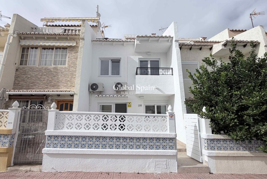 Resale - HOUSE -
TORREVIEJA - Costa Blanca