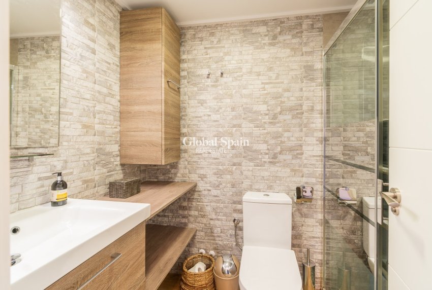 Resale - HOUSE -
TORREVIEJA - Costa Blanca