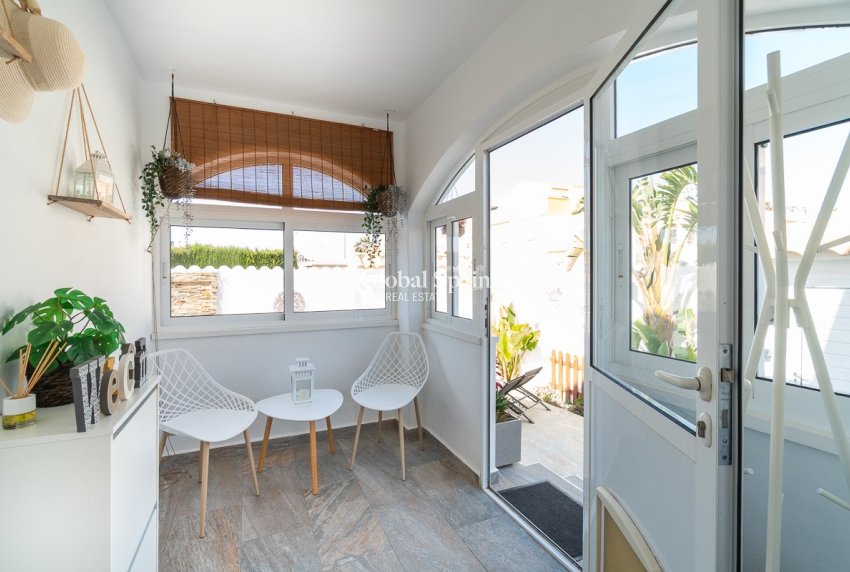 Resale - HOUSE -
TORREVIEJA - Costa Blanca